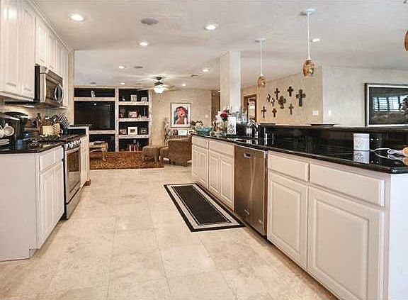 3rd image of 4008 Santa Ana Dr