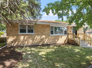 1006 E 163rd St, South Holland, IL 60473