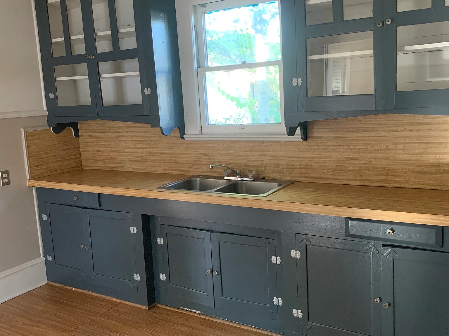 2 bed, 1079 sqft, $700 — Photo 2