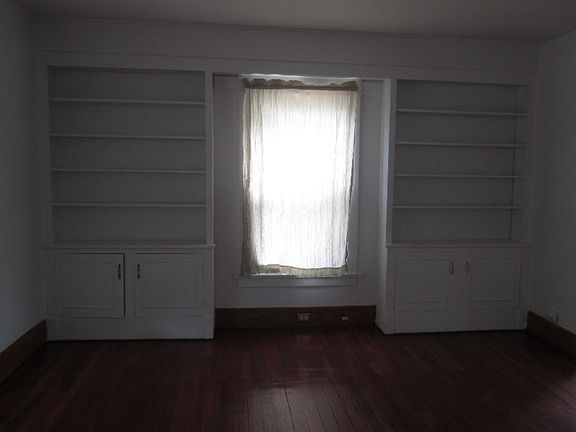 5th image of 263 W Burnham
