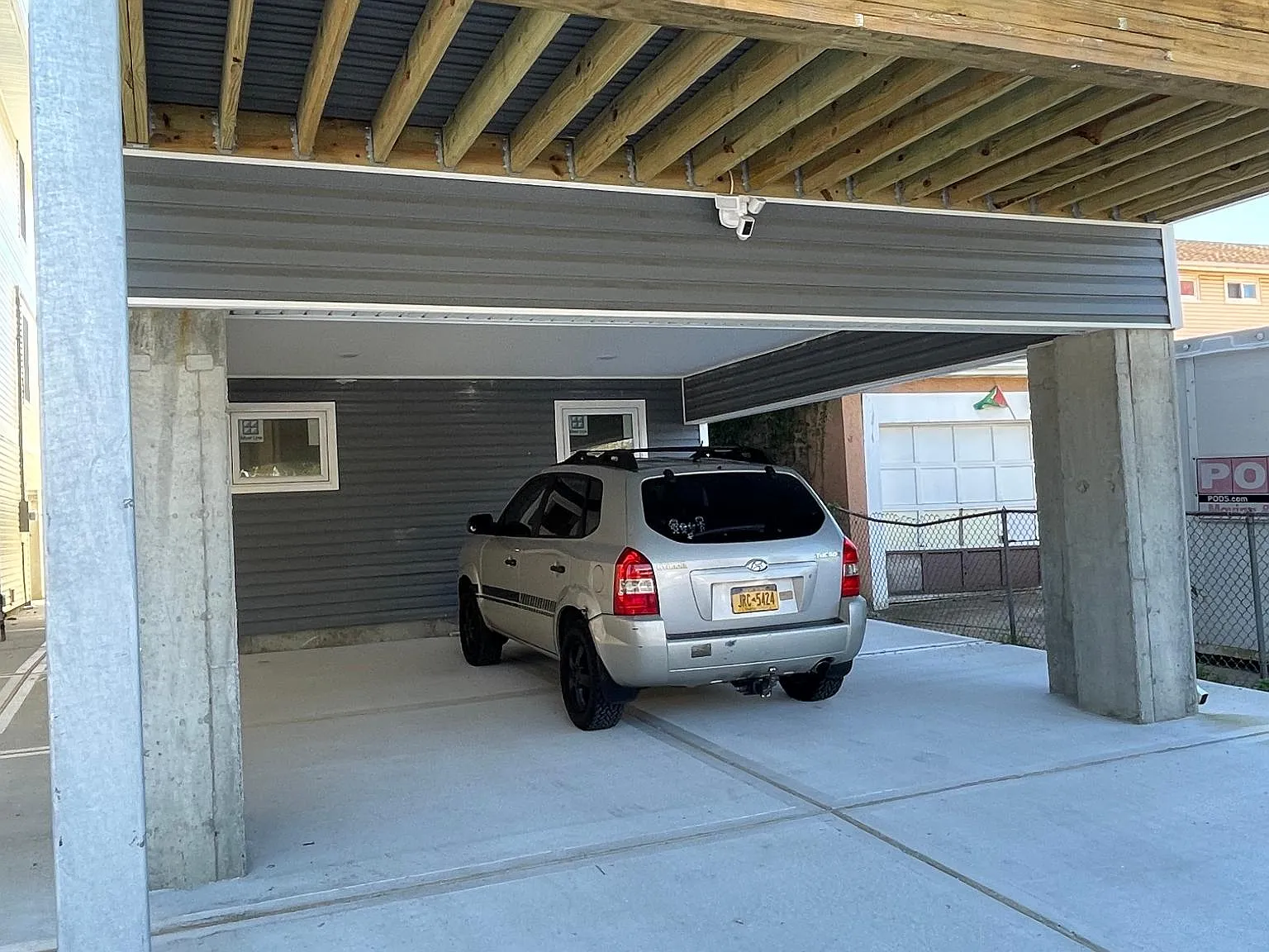 6 bed, 3000 sqft, $6,000 — Photo 2
