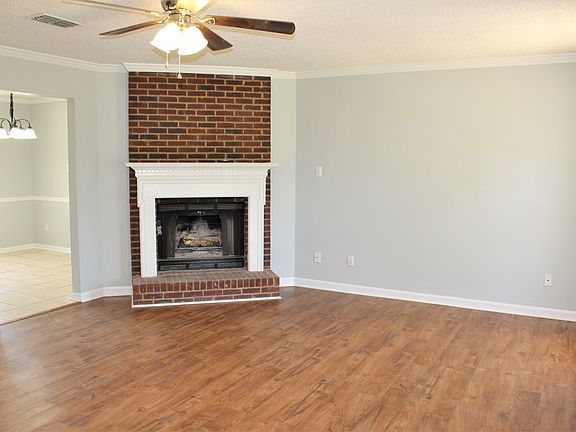2nd image of 121 Jowers Ln