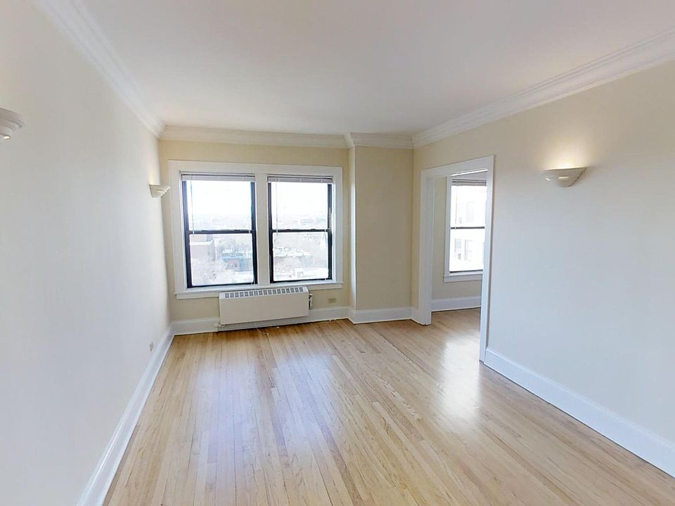 1st image of 400 W Fullerton Pkwy #2BR