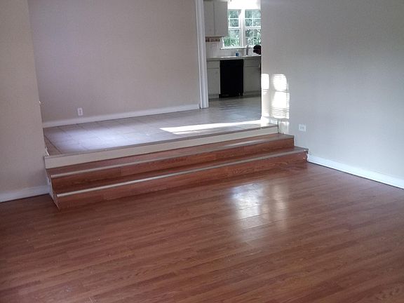 3rd image of 355 Nassau Dr