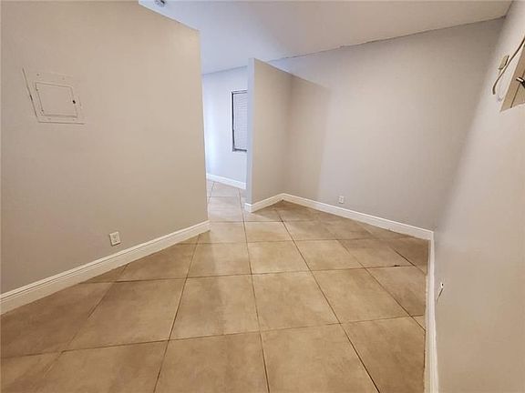 5th image of 430 NE 1st Ave #430B