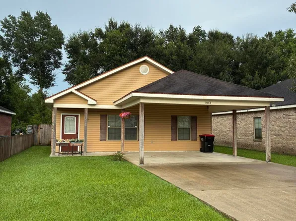 203 Sunflower Estates Ln, Carencro, LA 70520