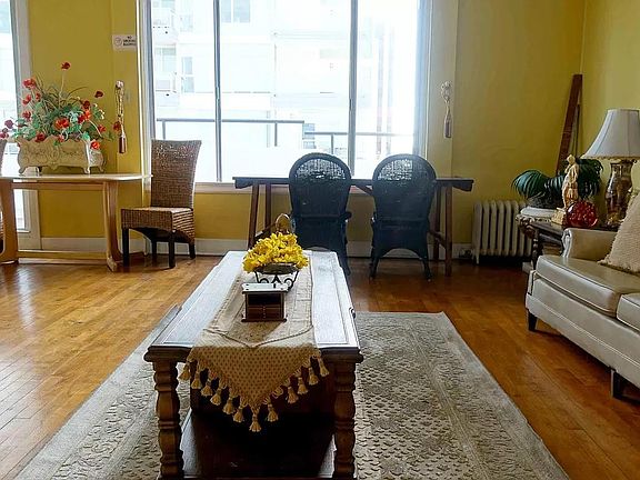 3rd image of 360 Ocean Blvd #302
