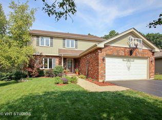 1192 Betty Dr, Lake Zurich, IL