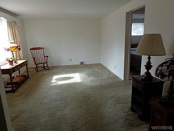 5th image of 247 Forbes Ave
