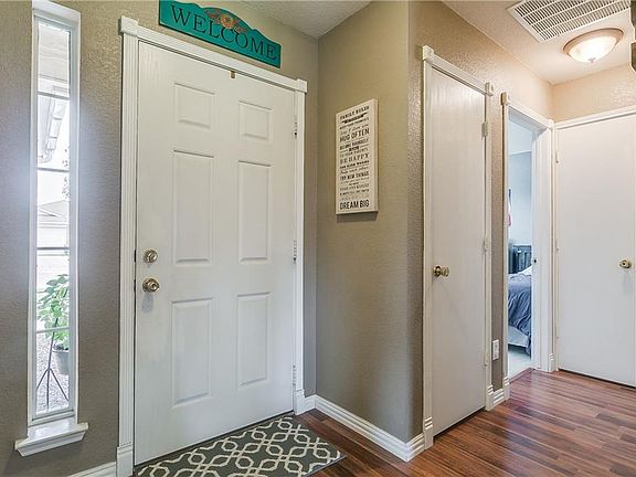4th image of 805 Buffalo Springs Dr