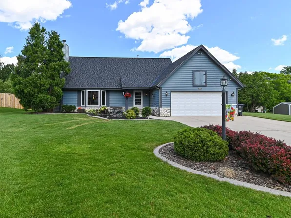 4068 South 97th STREET, Greenfield, WI 53228