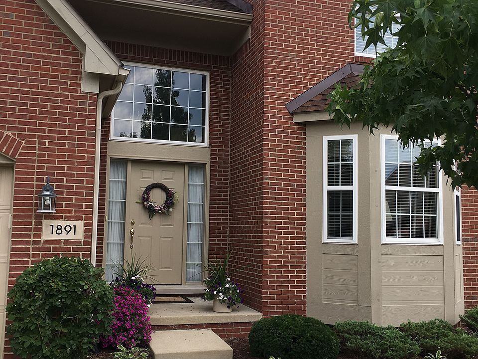 1st image of 1891 Scenic Dr #127