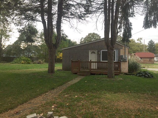 2nd image of 1028 Myers Ave