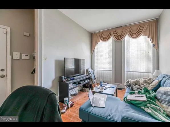 4025 Baring St #1, Philadelphia, PA 19104