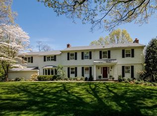 18 Red Coat Ln, Greenwich, CT 06830