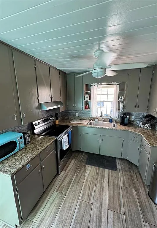 2 bed, 1.0 bath, 1124 sqft, $2,200 — Photo 4