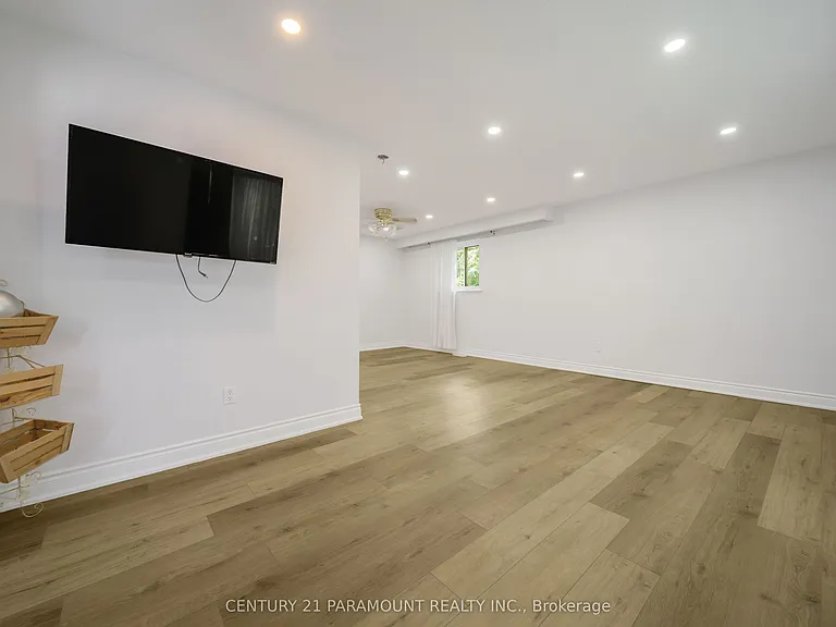 11 Gondola Cres — Photo 14