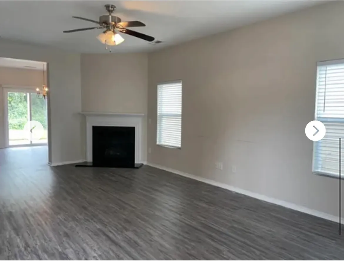 Building Photo - 1017 Willow Wind Dr