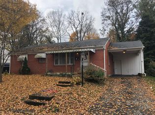 215 Creekview Dr, Paris, KY 40361