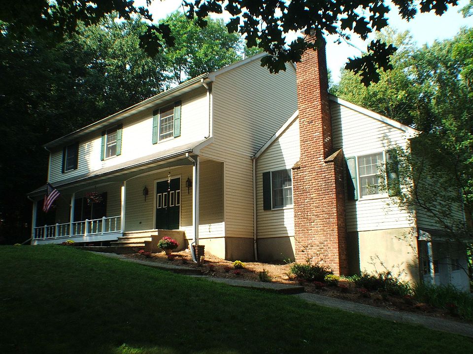 Large Wooded Lot, Cul de Sac Location
