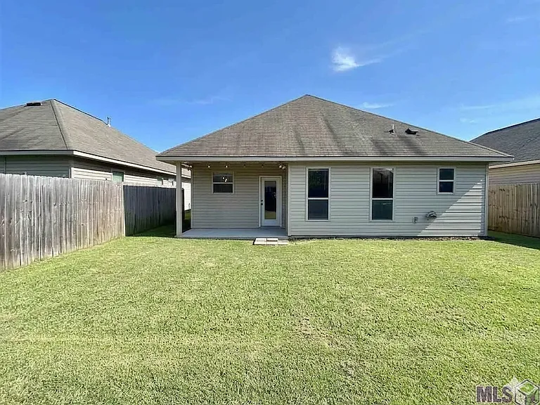 11389 Ashwood Ct — Photo 10