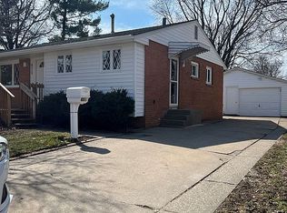 4519 50th St, Moline, IL 61265