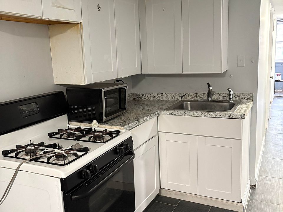 1st image of 579 Liberty Ave #B