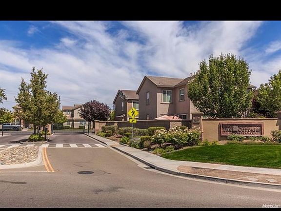 2nd image of 2532 Cottage Pointe Dr