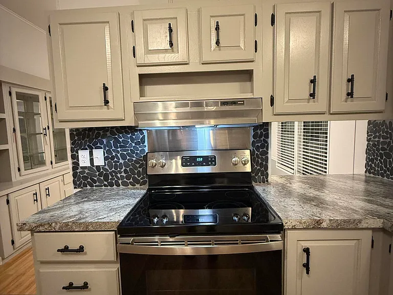 11330 Audubon Rd — Photo 16