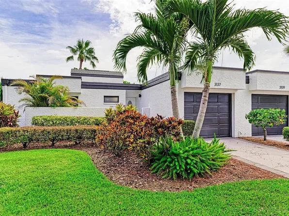 3137 Heatherwood Ln, Sarasota, FL 34235