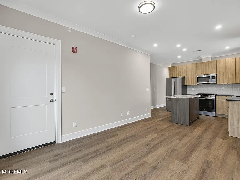 112 Brighton Ave #3B — Photo 4