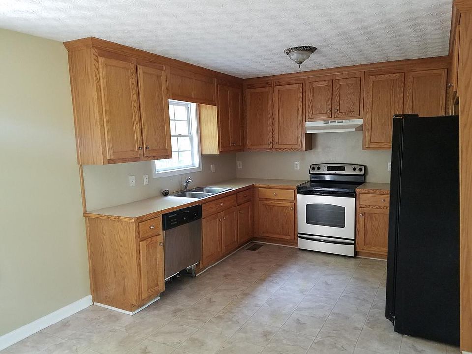 2nd image of 619 Philadelphia Dr