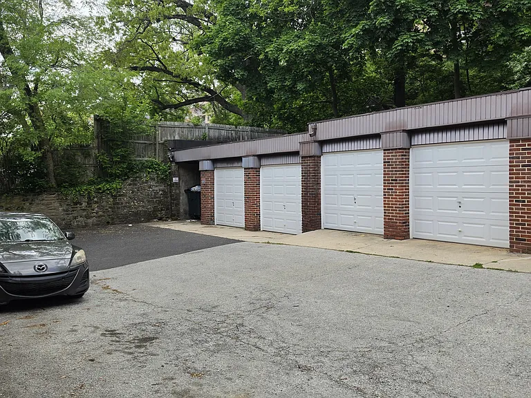 135 Greenwood Ave #B — Photo 17