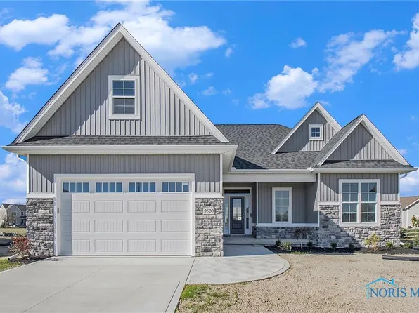 9300 Pondside Ct, Sylvania, OH 43560