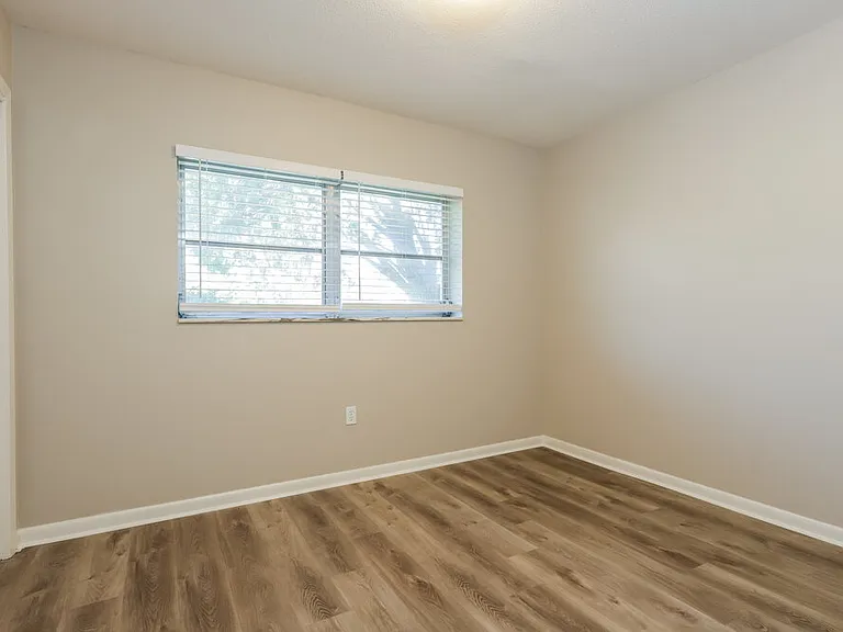 1212 Hunt Ave — Photo 13