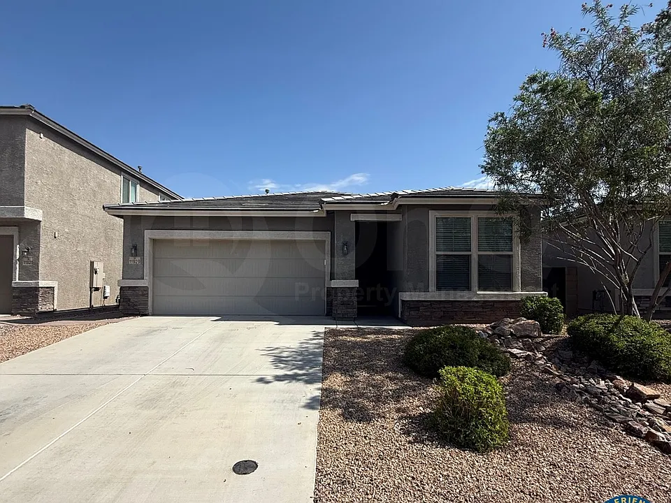 11929 E Ryscott Cir