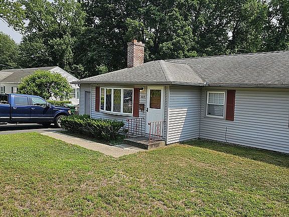 2nd image of 409 Irene St