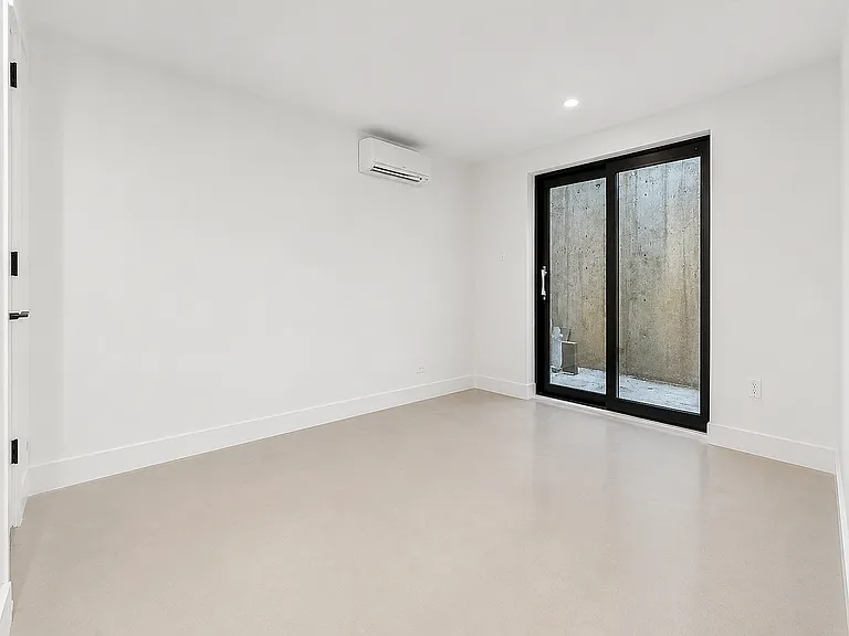 30 Belvidere St #1B — Photo 5