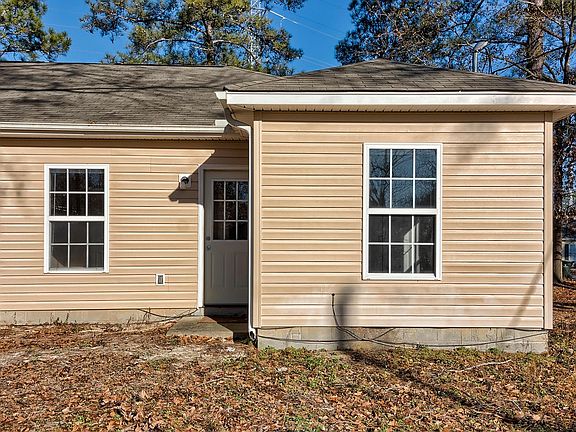 5th image of 504 Dawn Dr