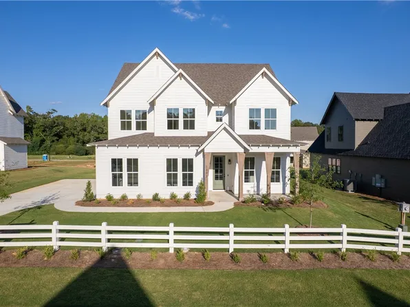 1393 Copper Meadows Dr, Auburn, AL 36830