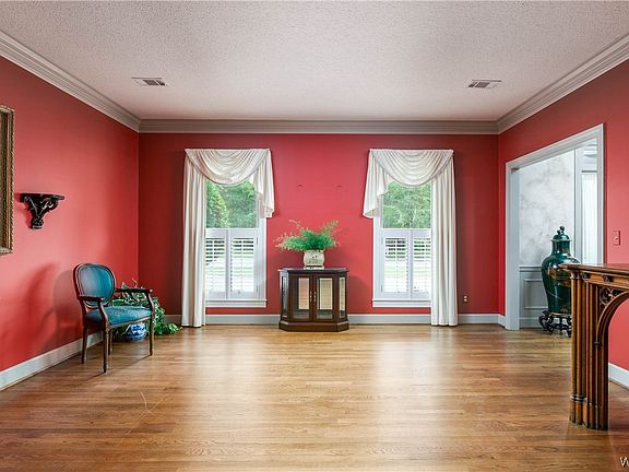 5th image of 6922 Emerald Ln