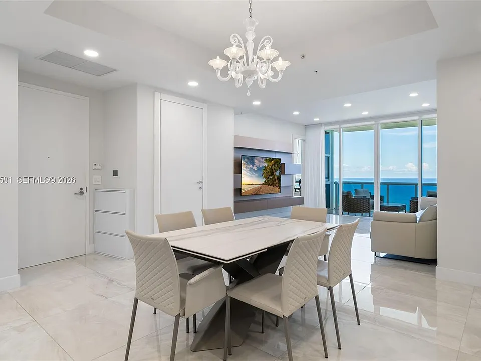 18201 Collins Ave #4606