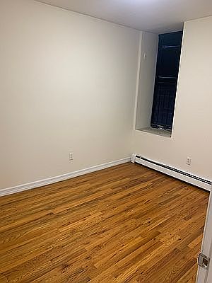 4th image of 8 Manhattan Ave #Ll
