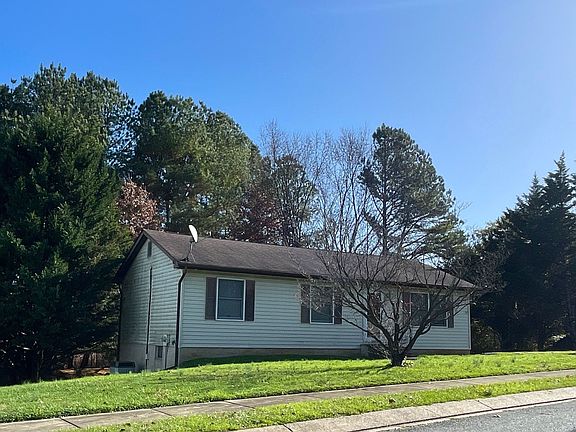 3rd image of 3 Spring House Ct
