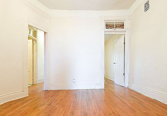 4th image of 92 Sterling Pl APT 4