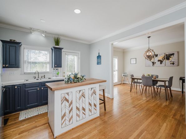 1555 Bent River Cir, Birmingham, AL 35216