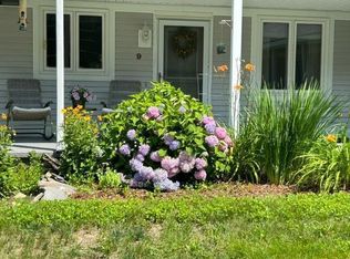 17 Rosswood Green Ln UNIT 9, Oakland, ME 04963