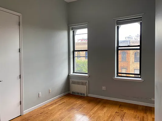 Rented by Brooklyn Group | media 18