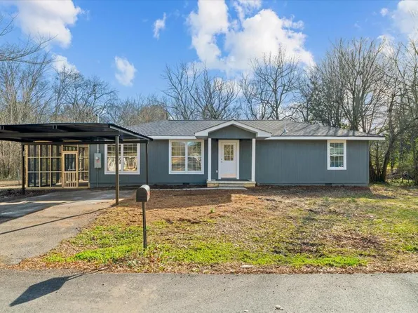 408 Regal Dr, Tunnel Hill, GA 30755