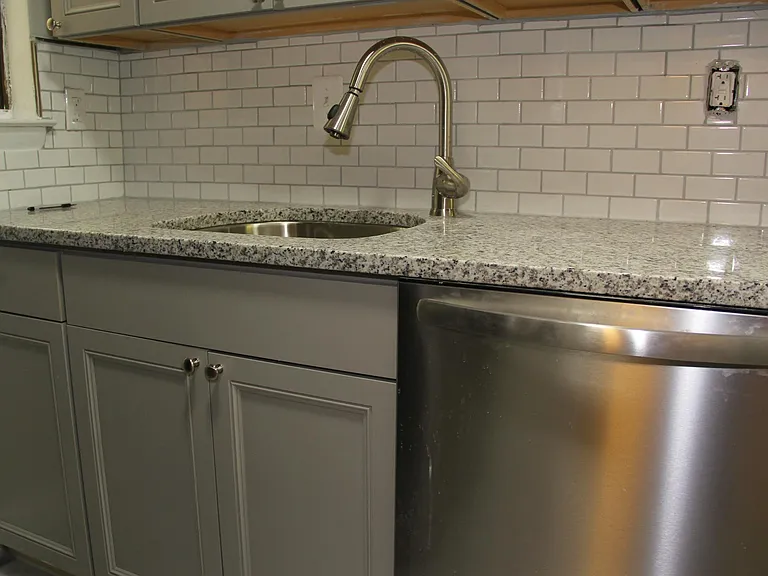 218 Centre Ave — Photo 17